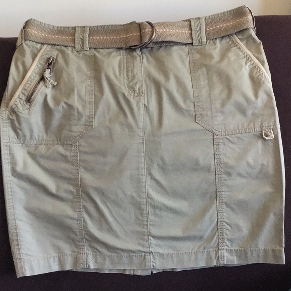Light green/khaki short skirt with belt pockets front and back size 8